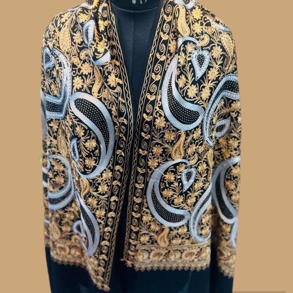 Women's Aari Embroidery Stole - Picture 1 of 4